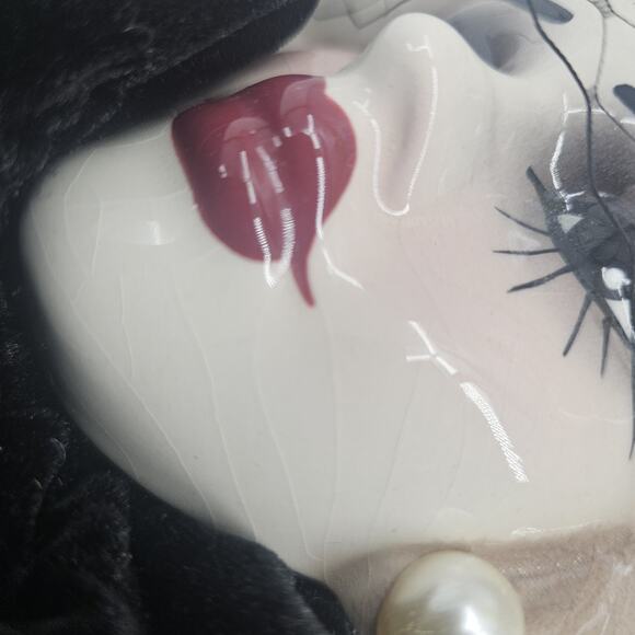 Unique Creations Wall Mask Lady Face Black Lace Feathers Vintage Art Maximalist - Picture 7 of 8